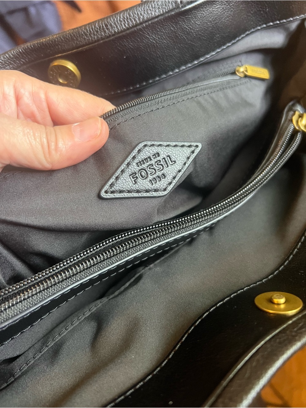 Fossil Black Leather Tote with Gold Hardware and Adjustable Strap - Picture 9 of 14